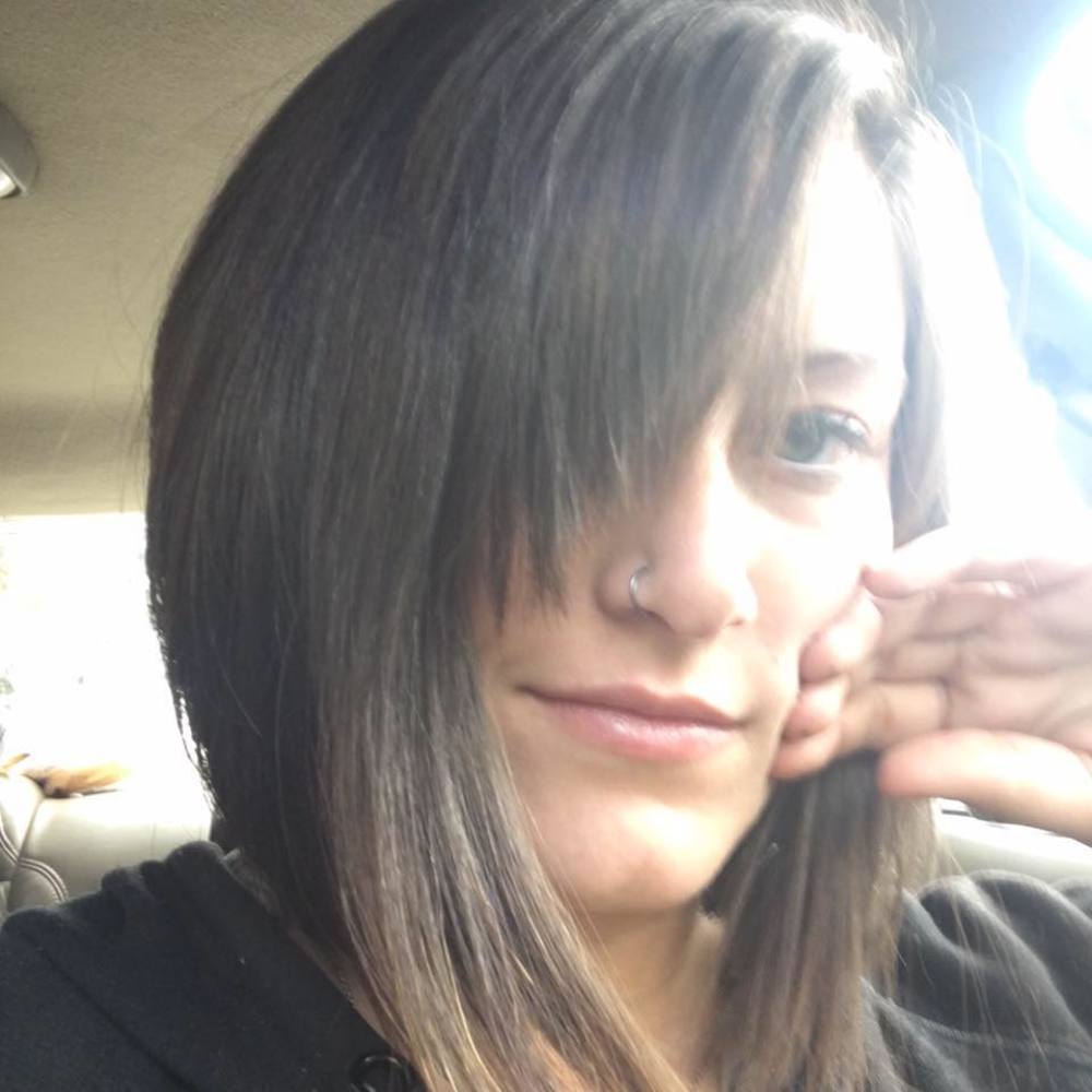 Meet your Posher, Hollie